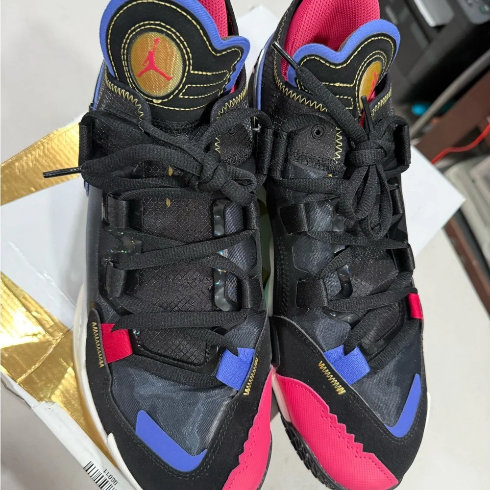 Jordan Why Not .5 Hype Music Black , Pink , White & Blue Size 10 Men New